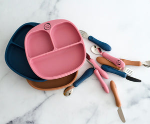 Ensemble assiette à succion compartimentée et son trio d’ustensiles Navy blue